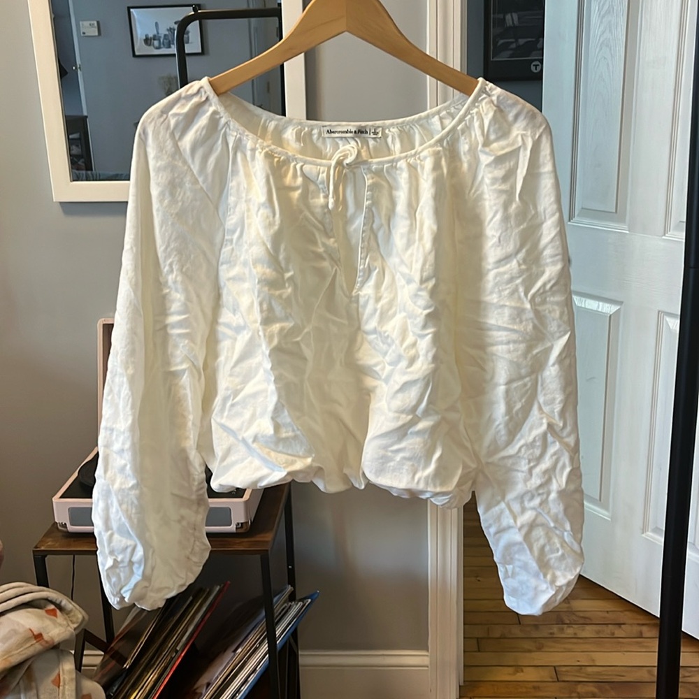 Abercrombie and fitch size large white top